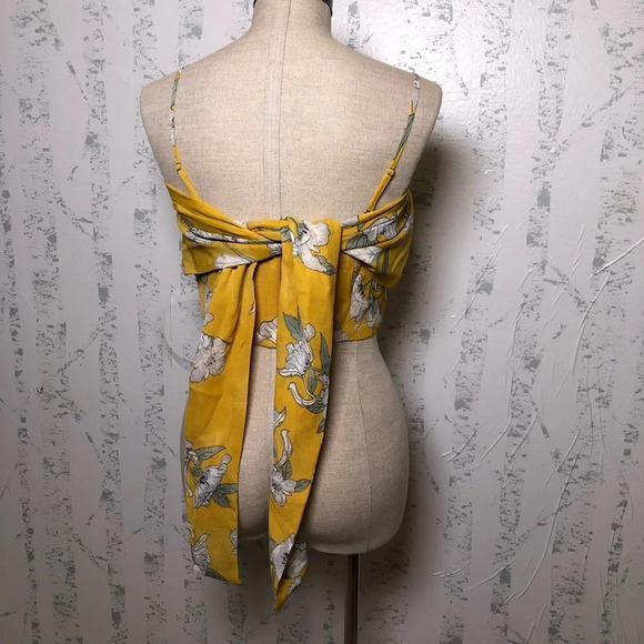 Chriselle X JOA floral wrap crop top - Picture 5 of 6